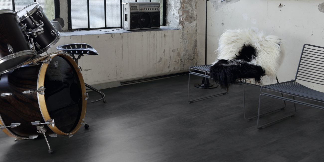 Masterfloor by Kaindl 8.33 Aqualine Tile