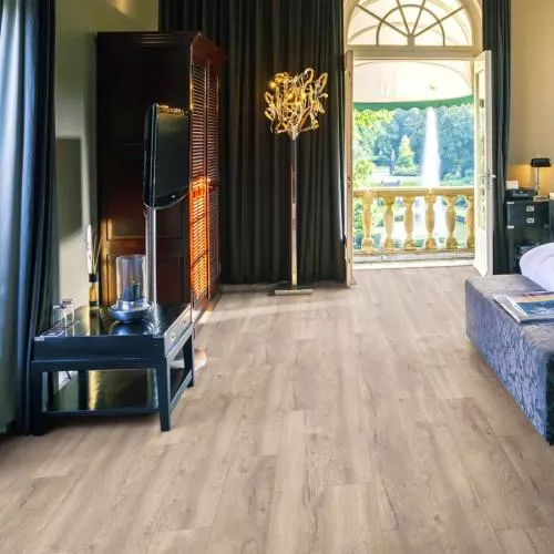 LF104-02 Дуб Балатон