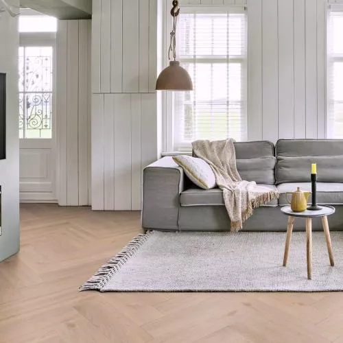 D 4698 Дуб Шеврон