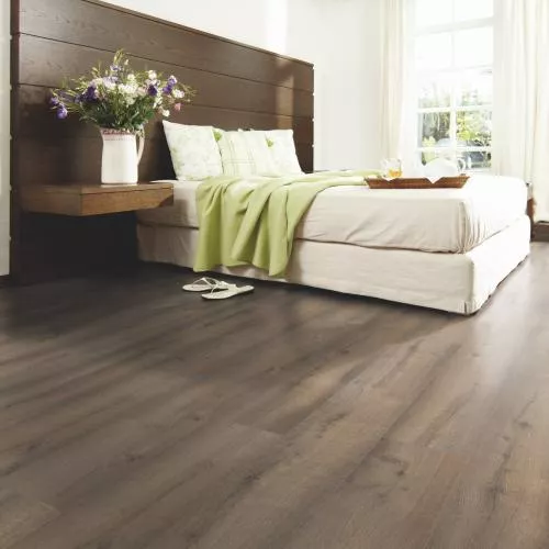K4440 EG Oak Historic Earth