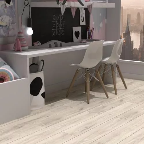 50627 Дуб Лирия