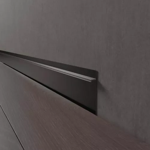  Скрытый плинтус Черный муар/RAL 9005 60мм