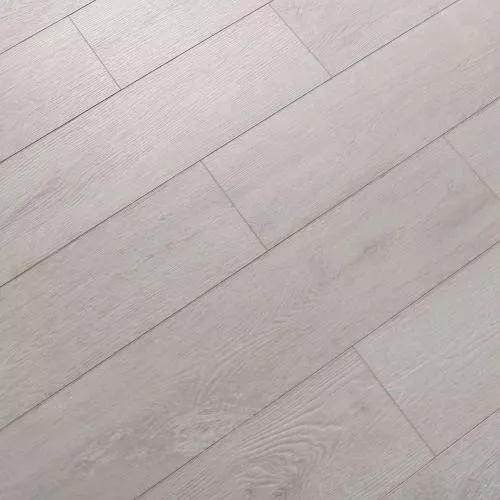 V115 Дуб Трамин